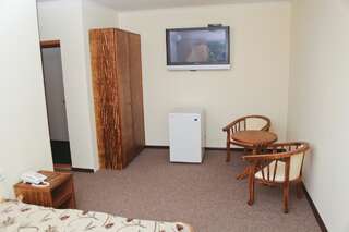 Мини-отель Отель Ковбой Одесса Двухместный номер с 1 кроватью и балконом-1