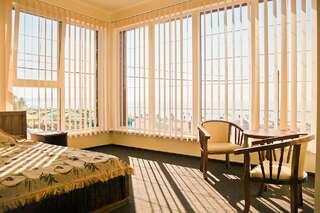 Мини-отель Отель Ковбой Одесса Номер-студио с видом на море-2